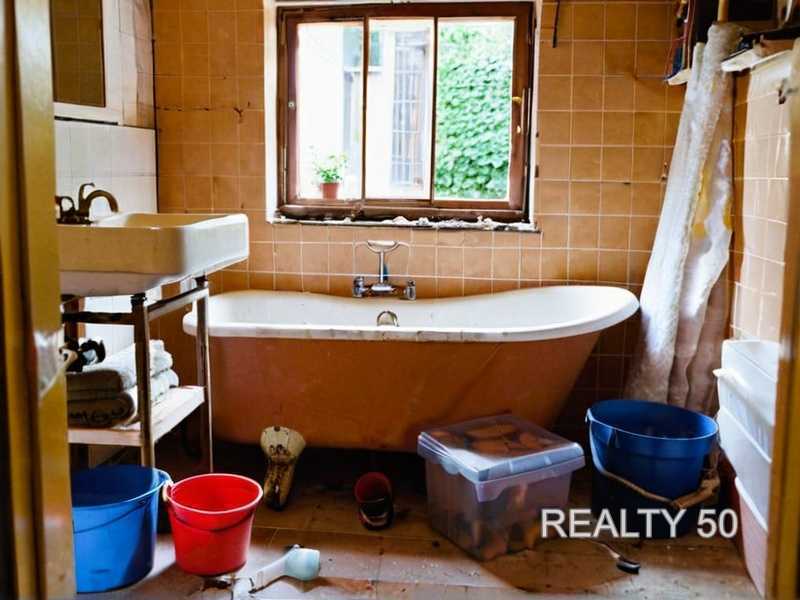 Процесс резки стеклянной плитки